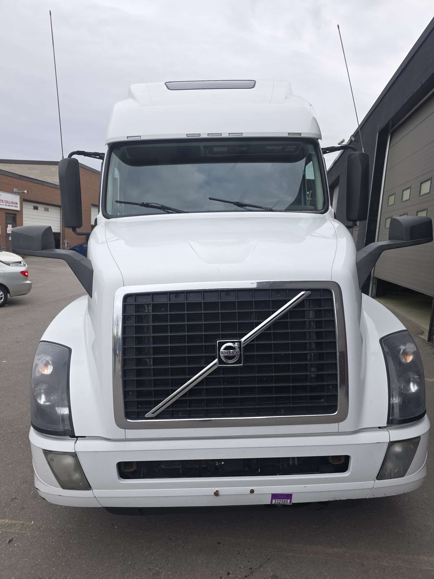 2018 vovlo 670 sleeper truck